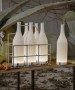 KARMAN Bacco Lampada da Tavolo a Forma di Bottiglia LED ambientata