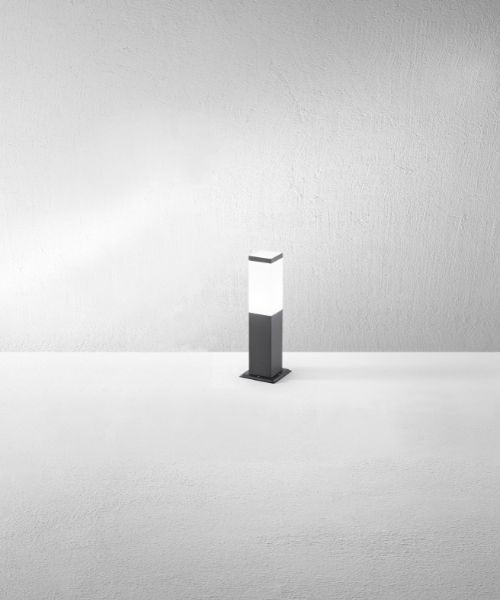 ISYLUCE Palux Quadra Small Outdoor Floor Lamp 2 Colors