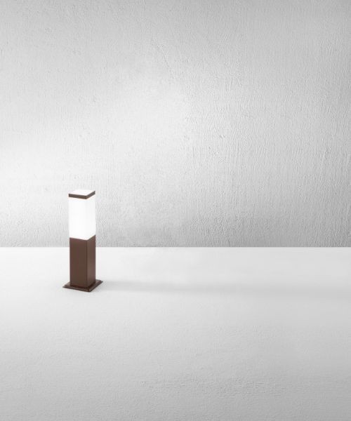 ISYLUCE Palux Quadra Small Outdoor Floor Lamp 2 Colors