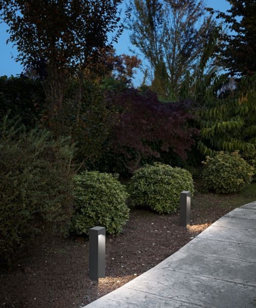 ISYLUCE Aspen Quadra Small Outdoor Floor Lamp 2 Colors